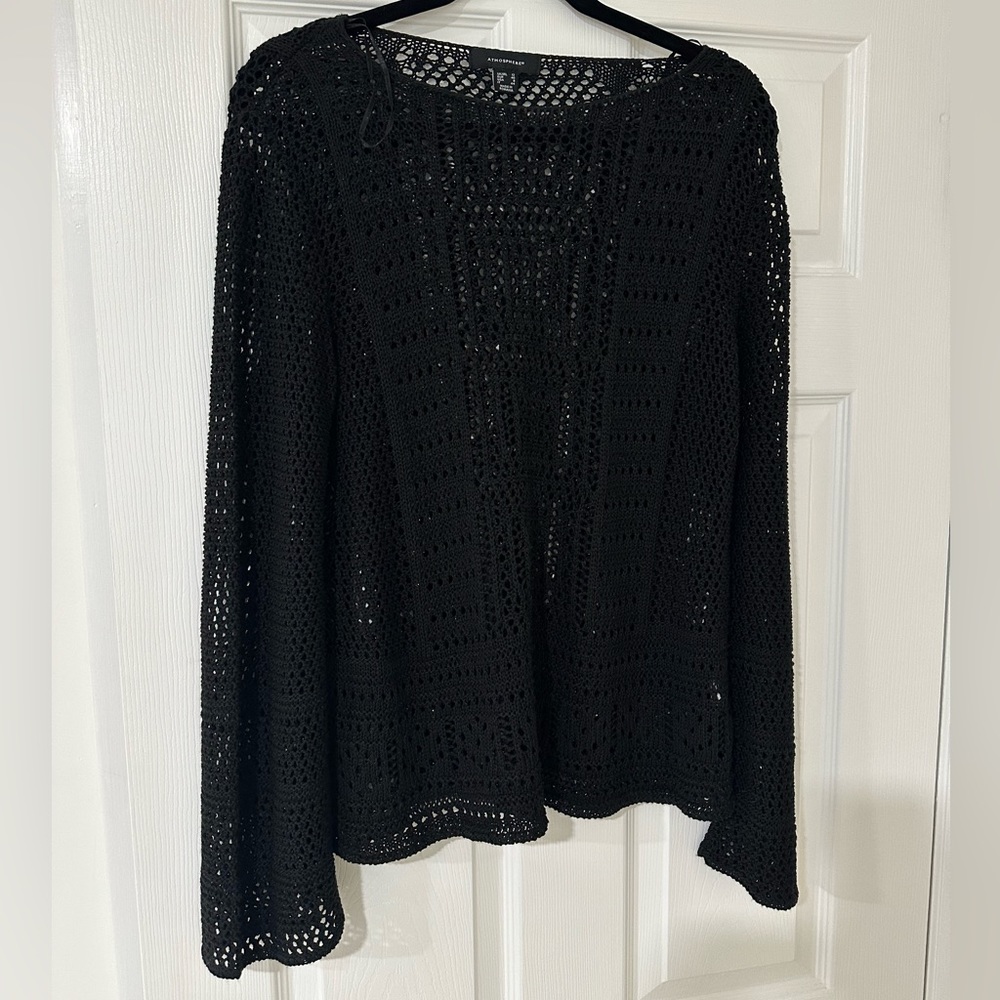 Atmosphere hollow out sweater